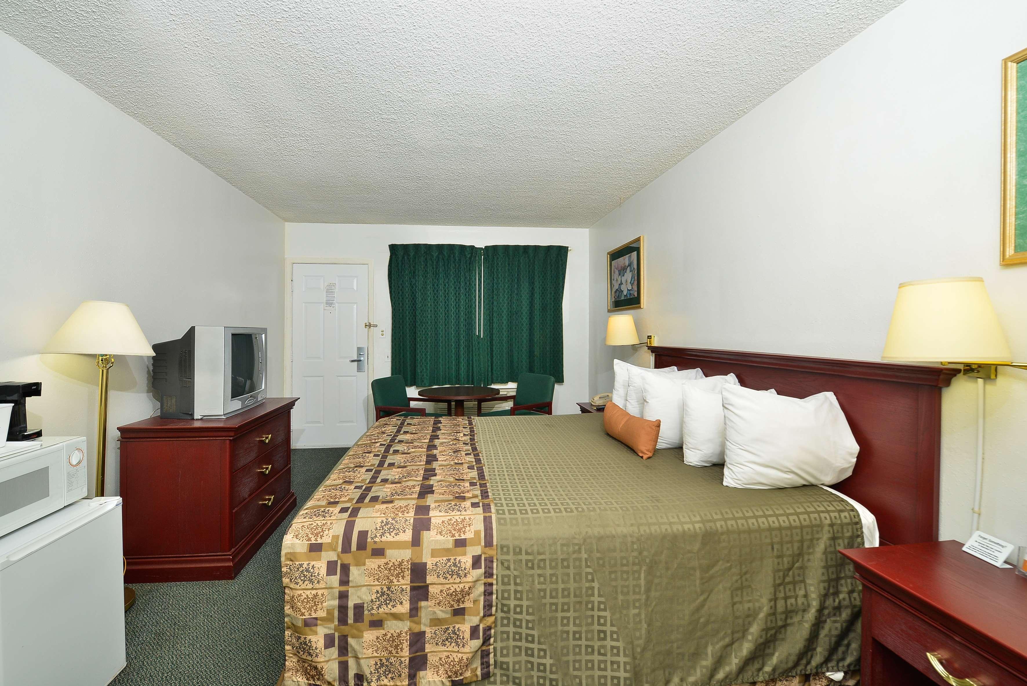Americas Best Value Inn - Chico Room photo